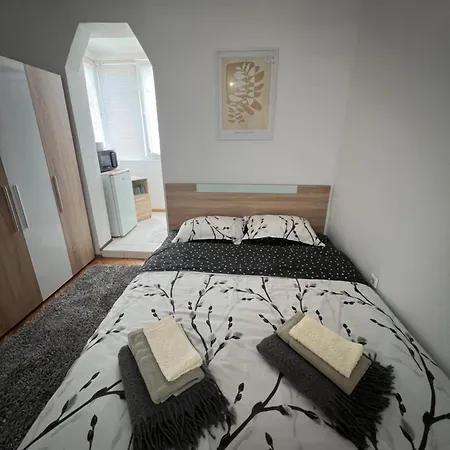 студио рози Szandanszki