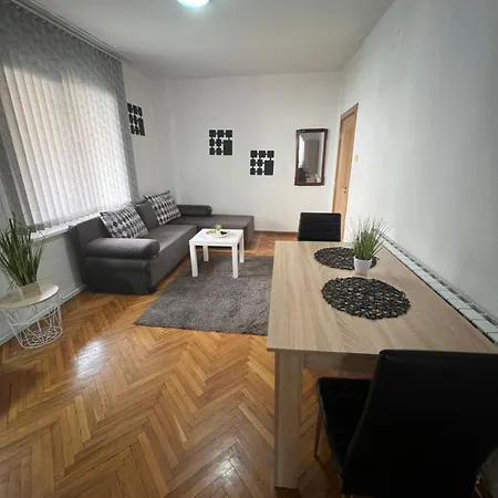 студио рози Apartman *